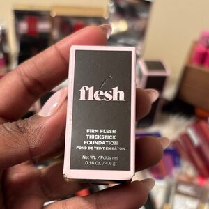 PRALINE Flesh Firm Flesh Thickstick Foundation - Pink